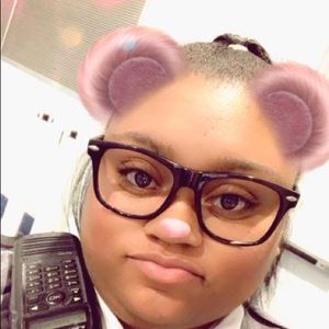 Meet your Posher, Whitney